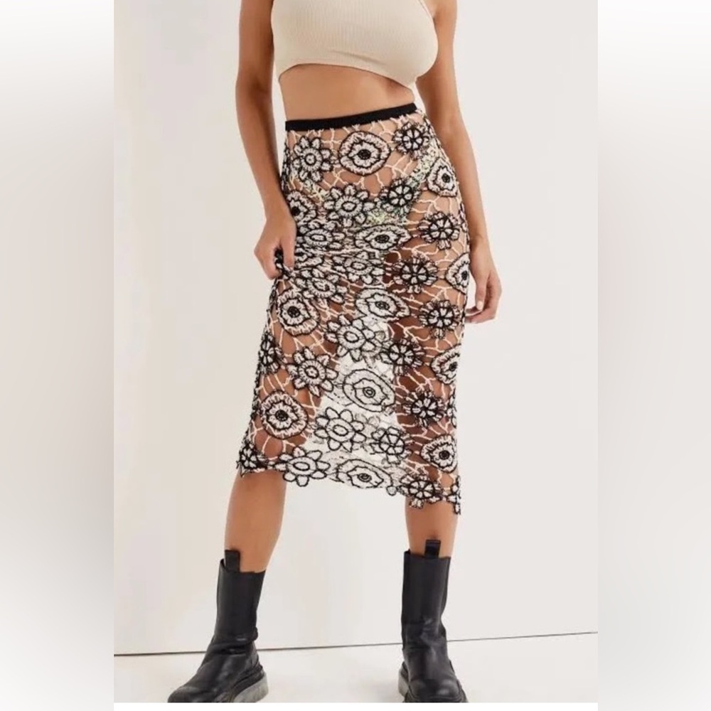 BNWT For love and lemons Sofia crochet skirt black and white XS